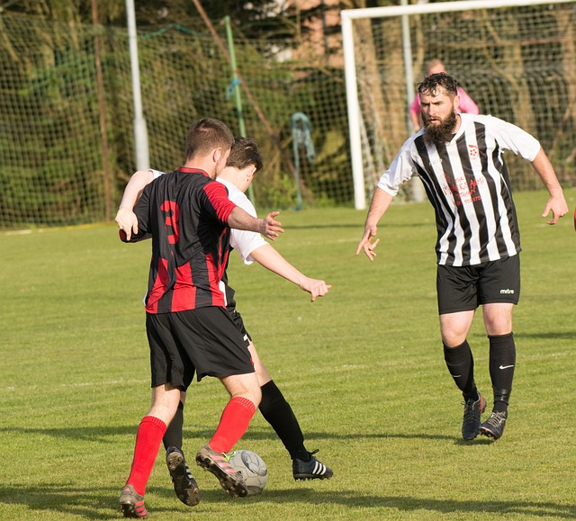 亞歷山大瘋狂發威拿下三十六分九助攻 濃眉哥也不甘示弱十四分十二籃板 克內克特貢獻二十分 雷霆爆冷擊敗湖人.